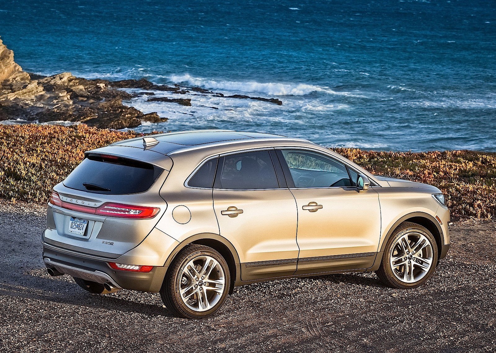 Lincoln Mkc photo 27