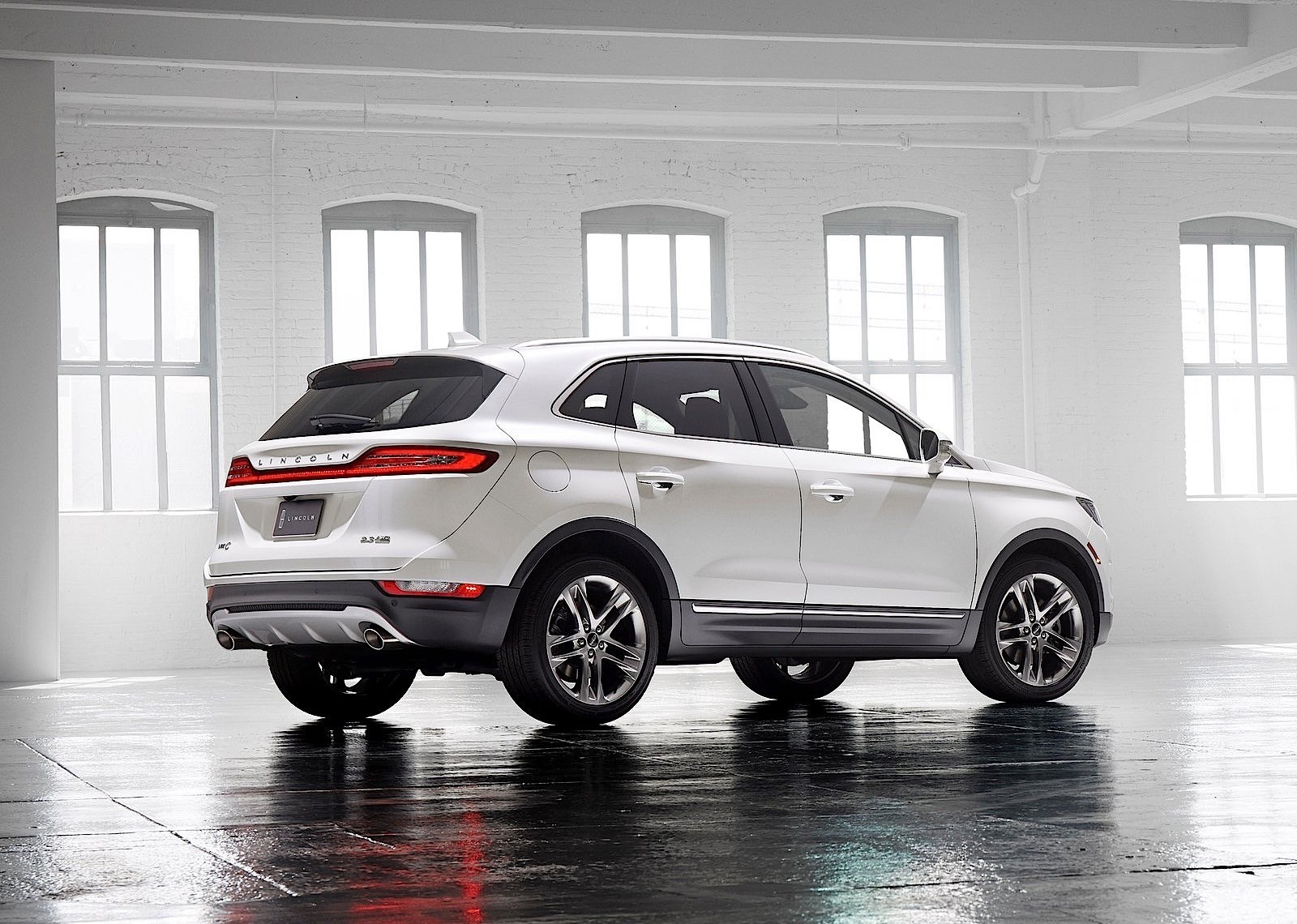 Lincoln Mkc photo 30