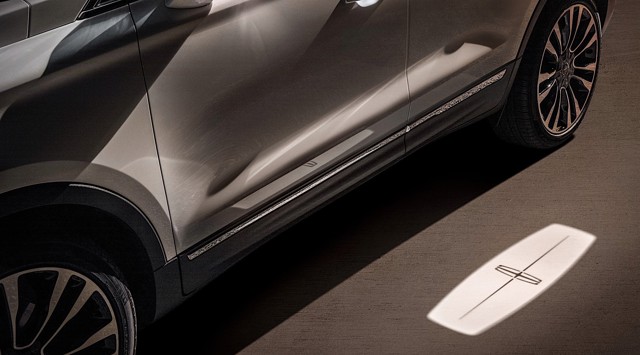 Lincoln Mkc photo 8