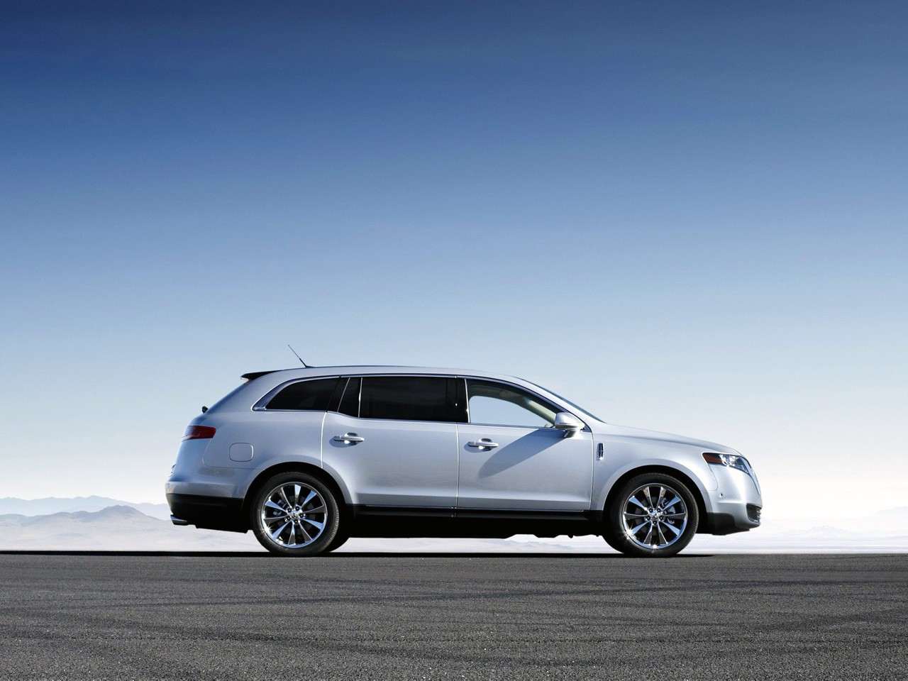 Lincoln Mkt photo 19
