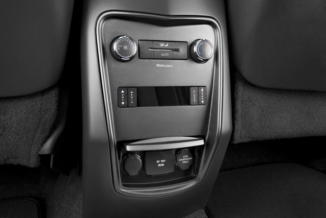 Lincoln Mkt photo 60