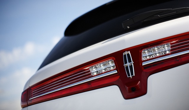 Lincoln Mkt photo 20
