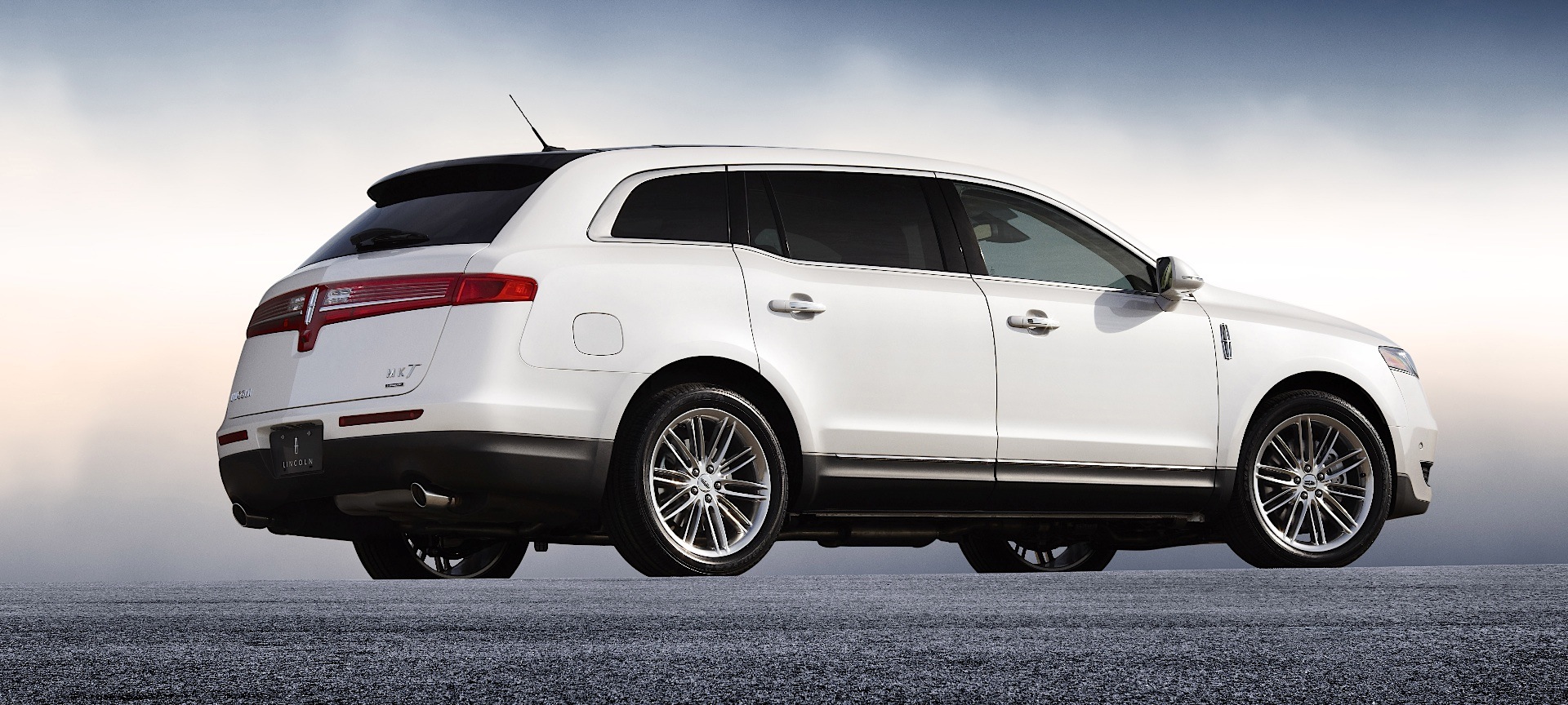 Lincoln Mkt photo 8