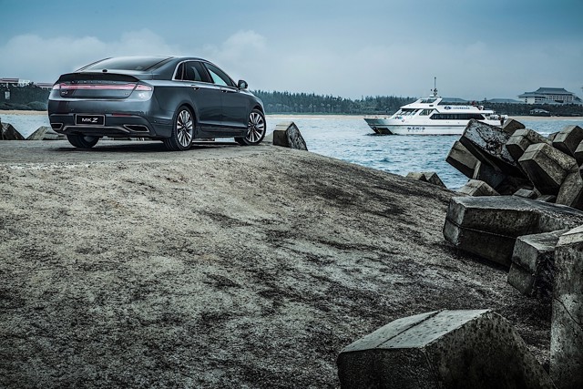 Lincoln Mkz photo 35
