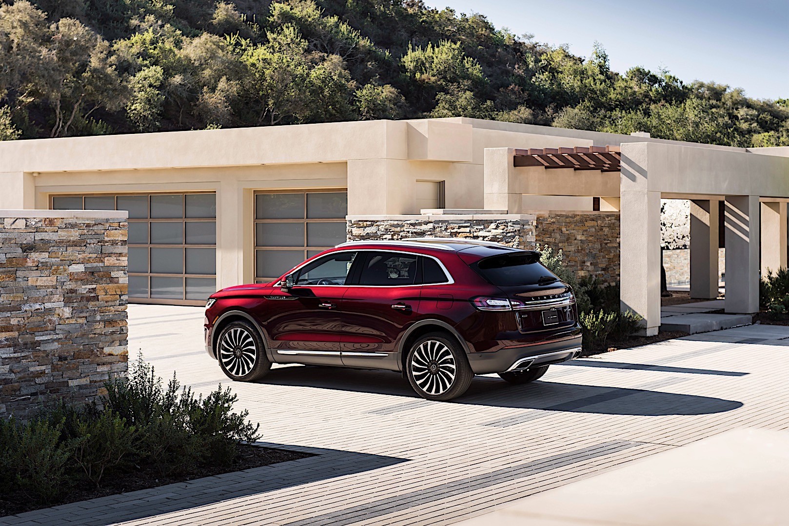 Lincoln Nautilus photo 9