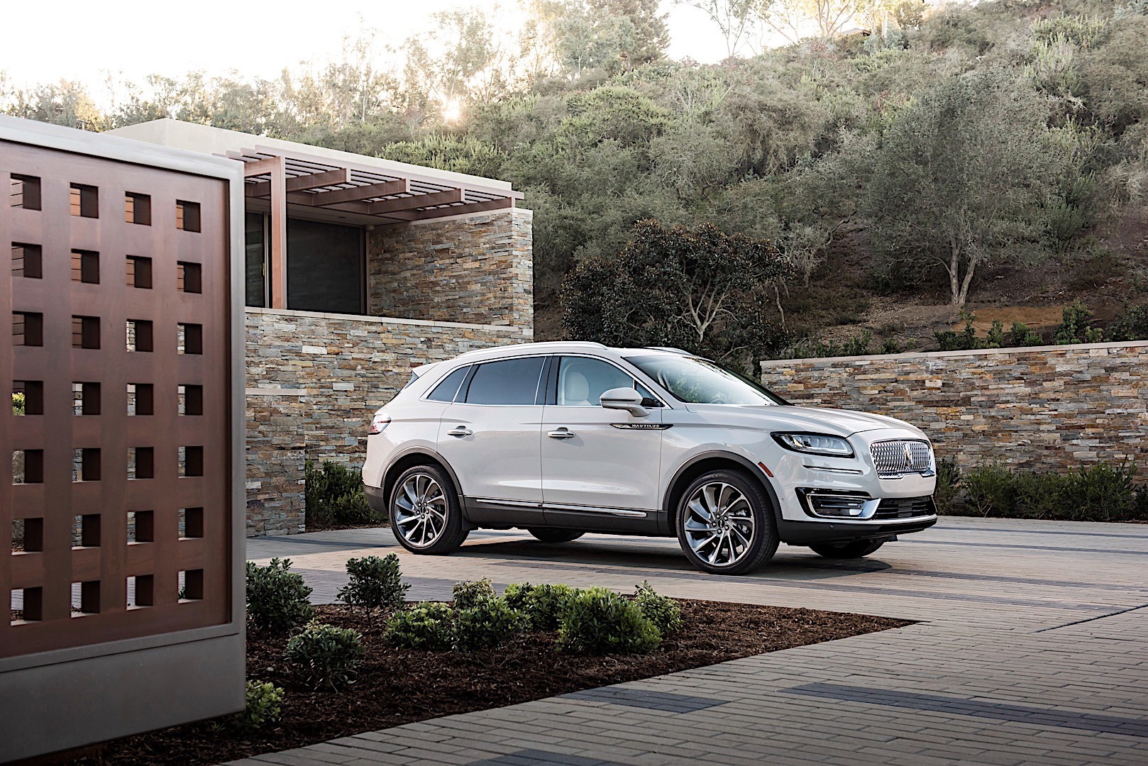 Lincoln Nautilus photo 30