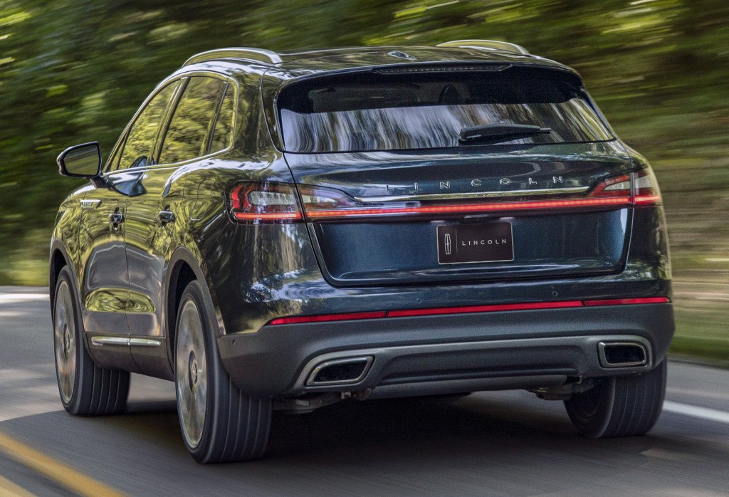 Lincoln Nautilus photo 15