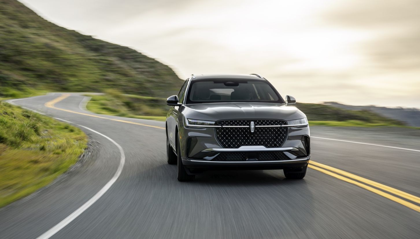 Lincoln Nautilus photo 3