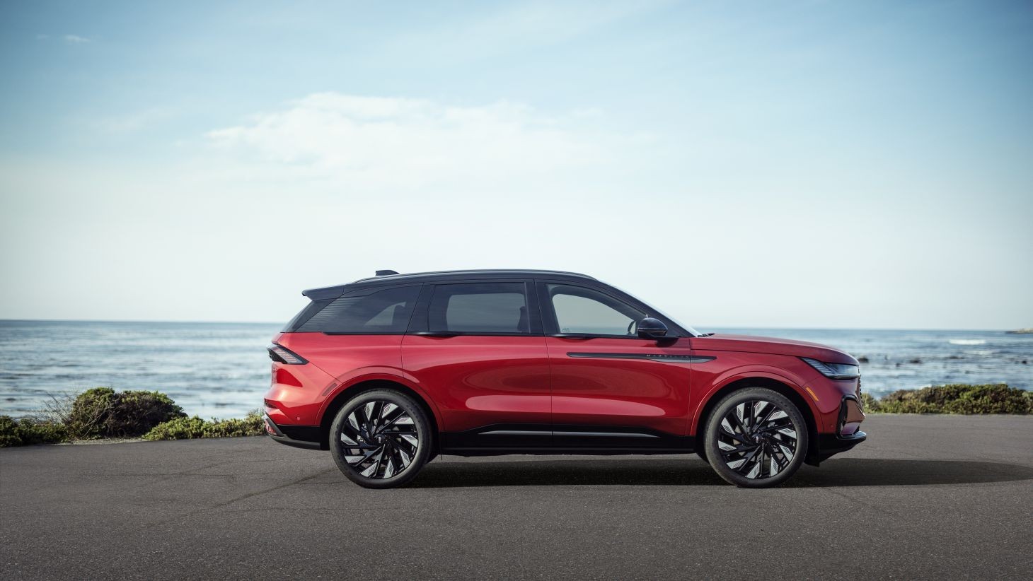 Lincoln Nautilus photo 22