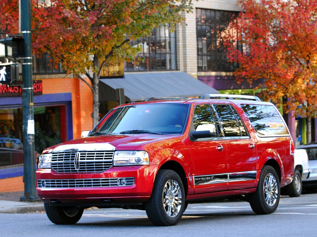 Lincoln Navigator L photo 8