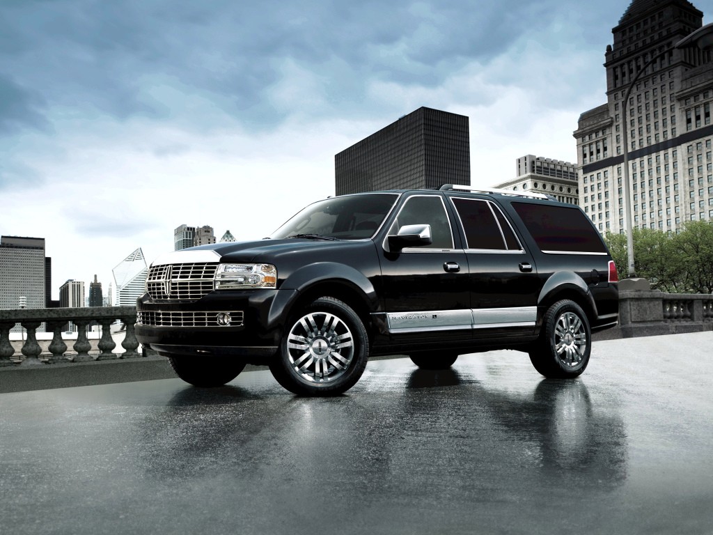 Lincoln Navigator L photo 9