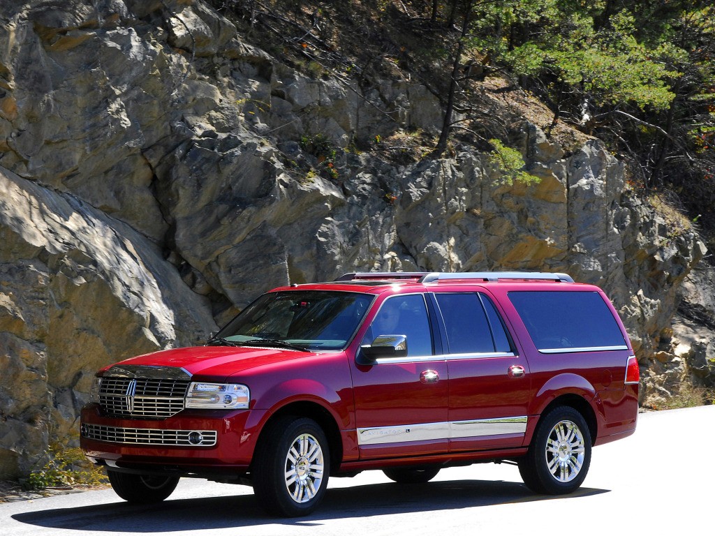 Lincoln Navigator L photo 10