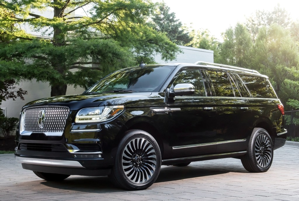 Lincoln Navigator L photo 7