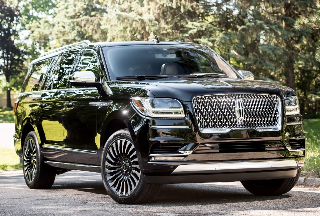 Lincoln Navigator L photo 12