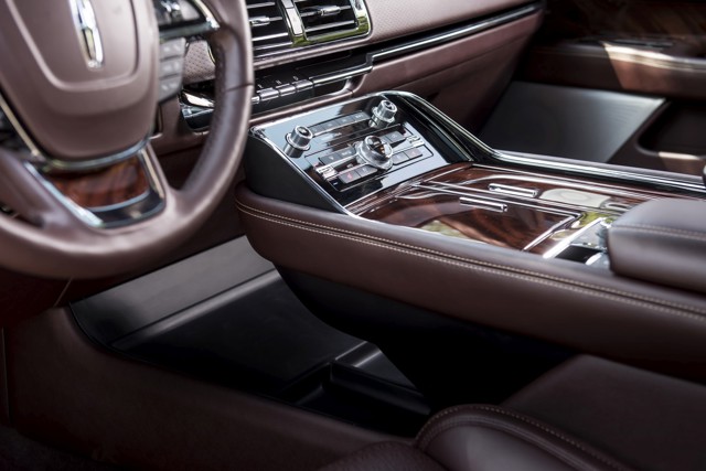Lincoln Navigator L Foto 28