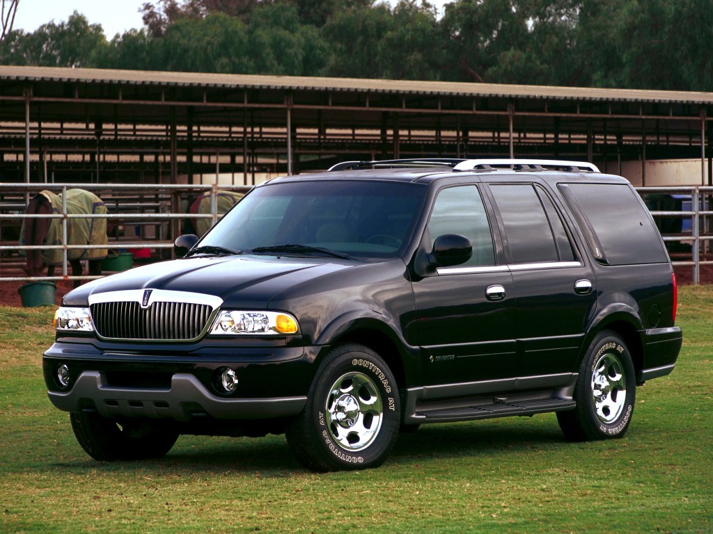 Lincoln Navigator photo 16