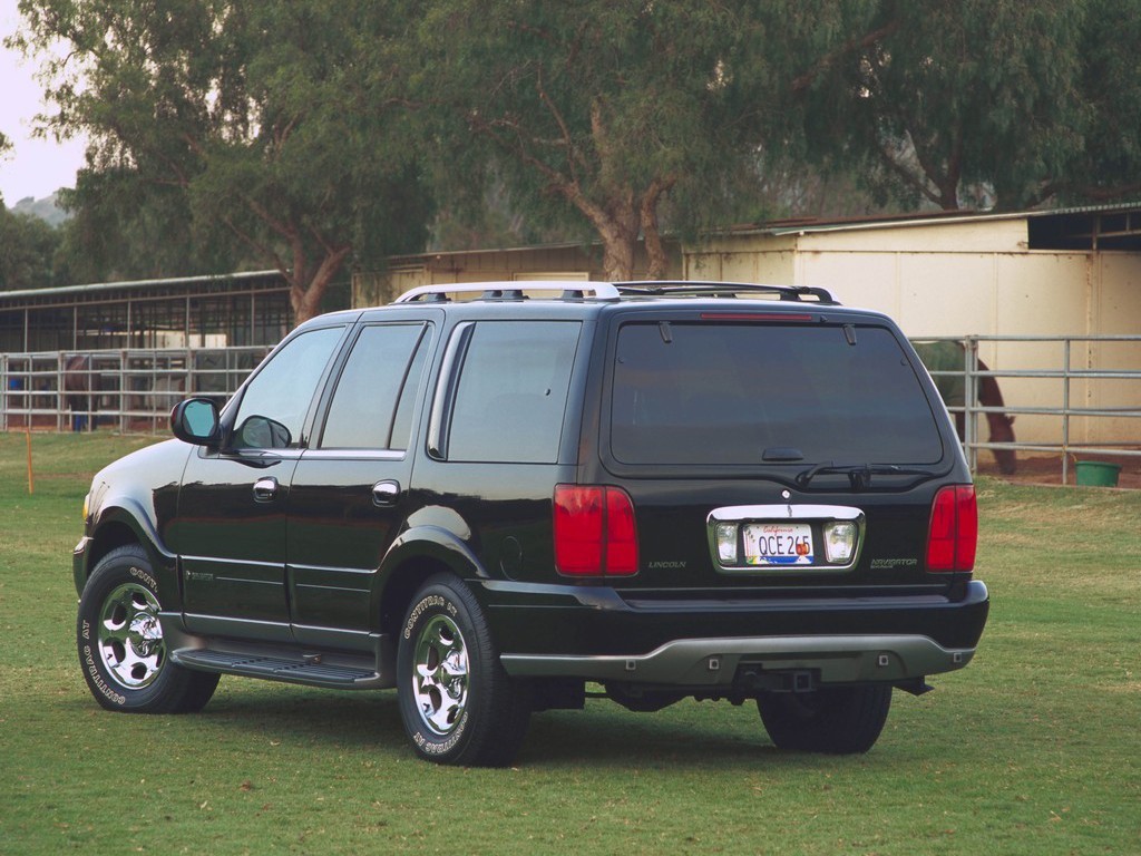 Lincoln Navigator photo 19