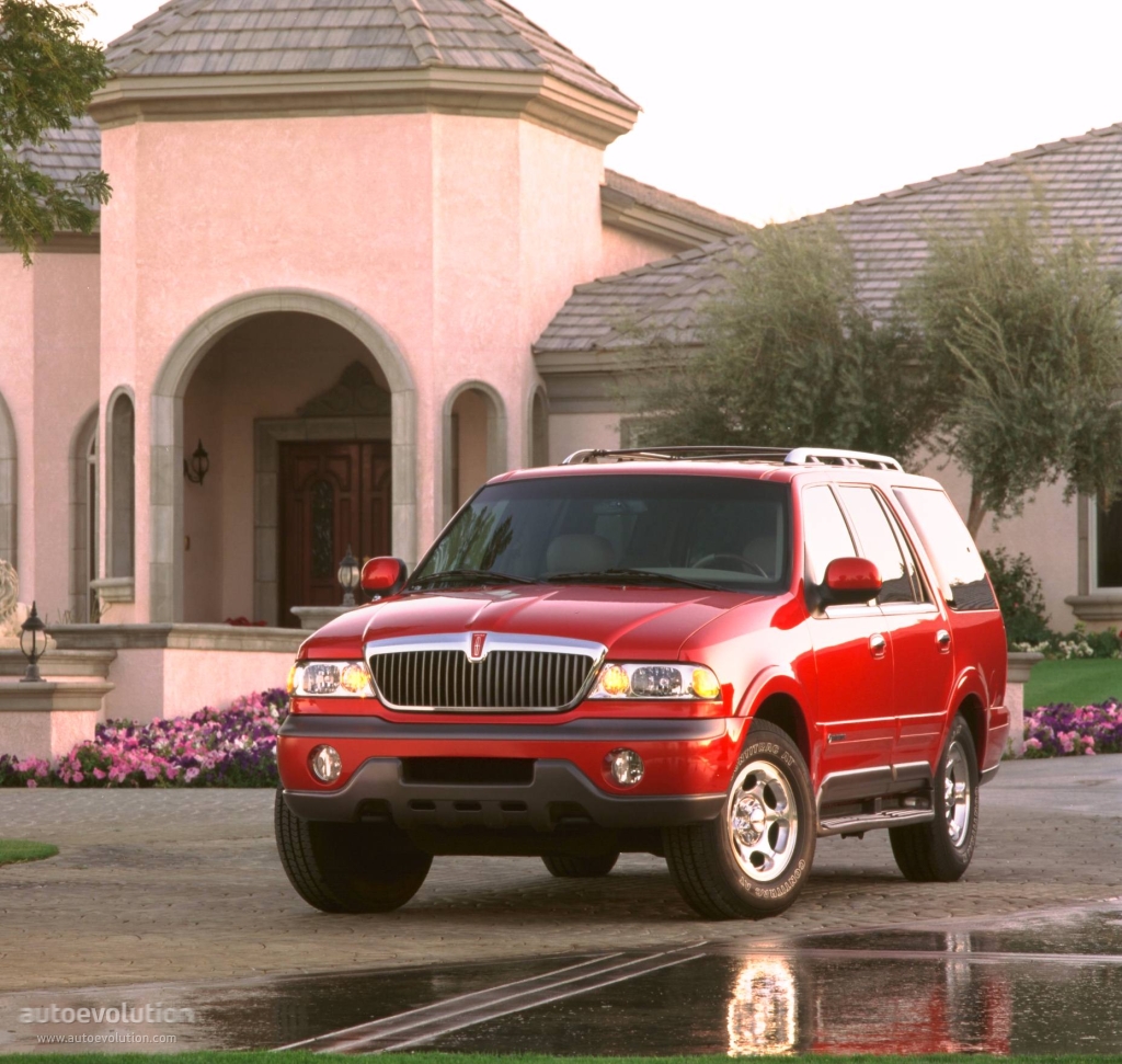 Lincoln Navigator photo 2