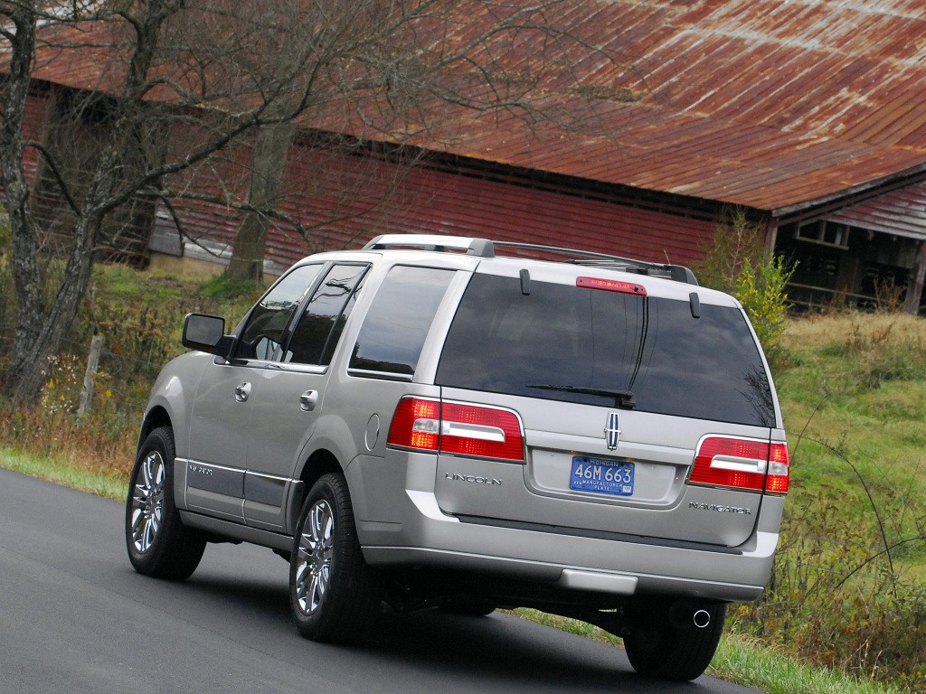 Lincoln Navigator photo 22
