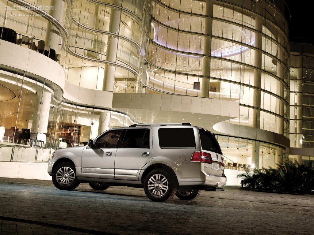 Lincoln Navigator photo 5