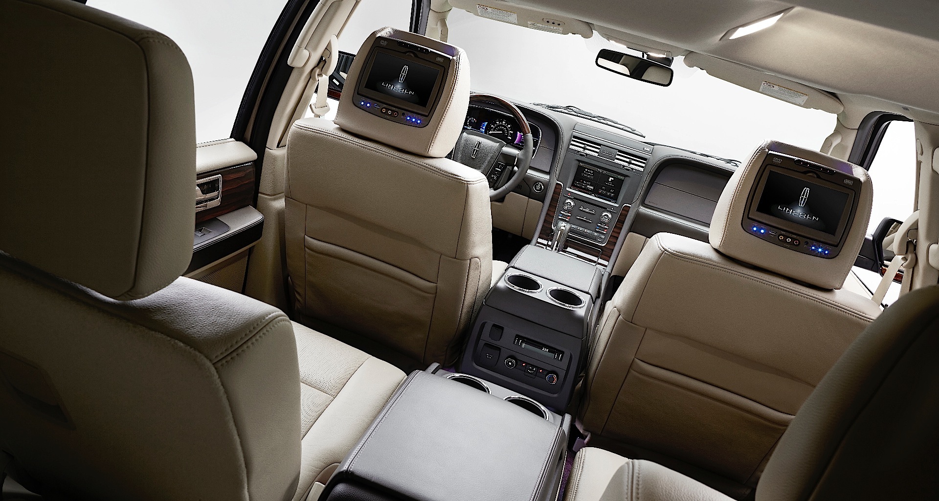 Lincoln Navigator photo 22
