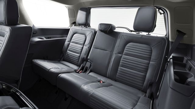 Lincoln Navigator photo 58