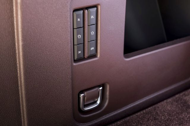 Lincoln Navigator photo 68