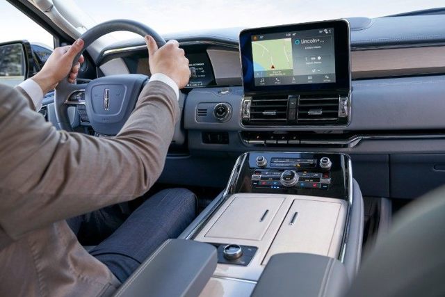 Lincoln Navigator photo 44