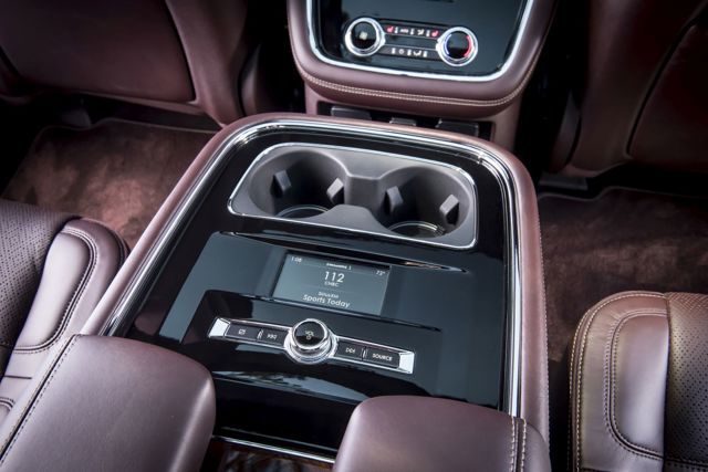 Lincoln Navigator photo 78