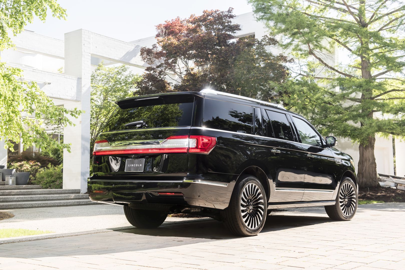 Lincoln Navigator photo 16