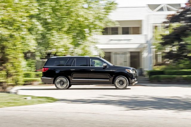 Lincoln Navigator photo 23