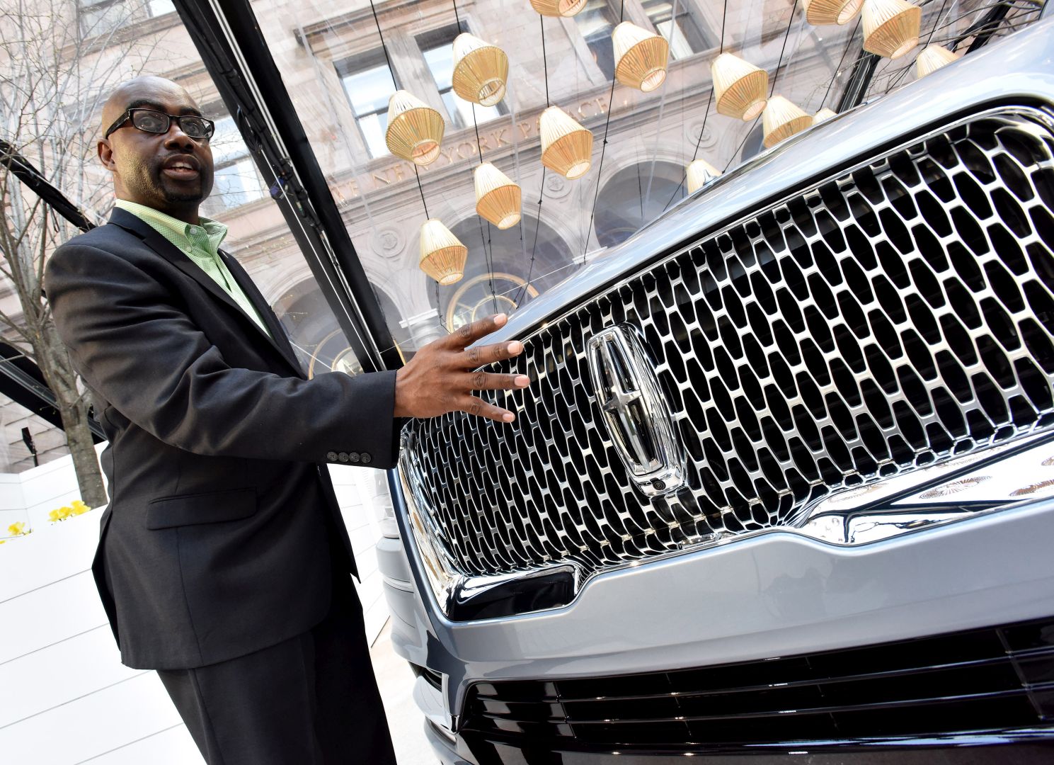 Lincoln Navigator photo 32