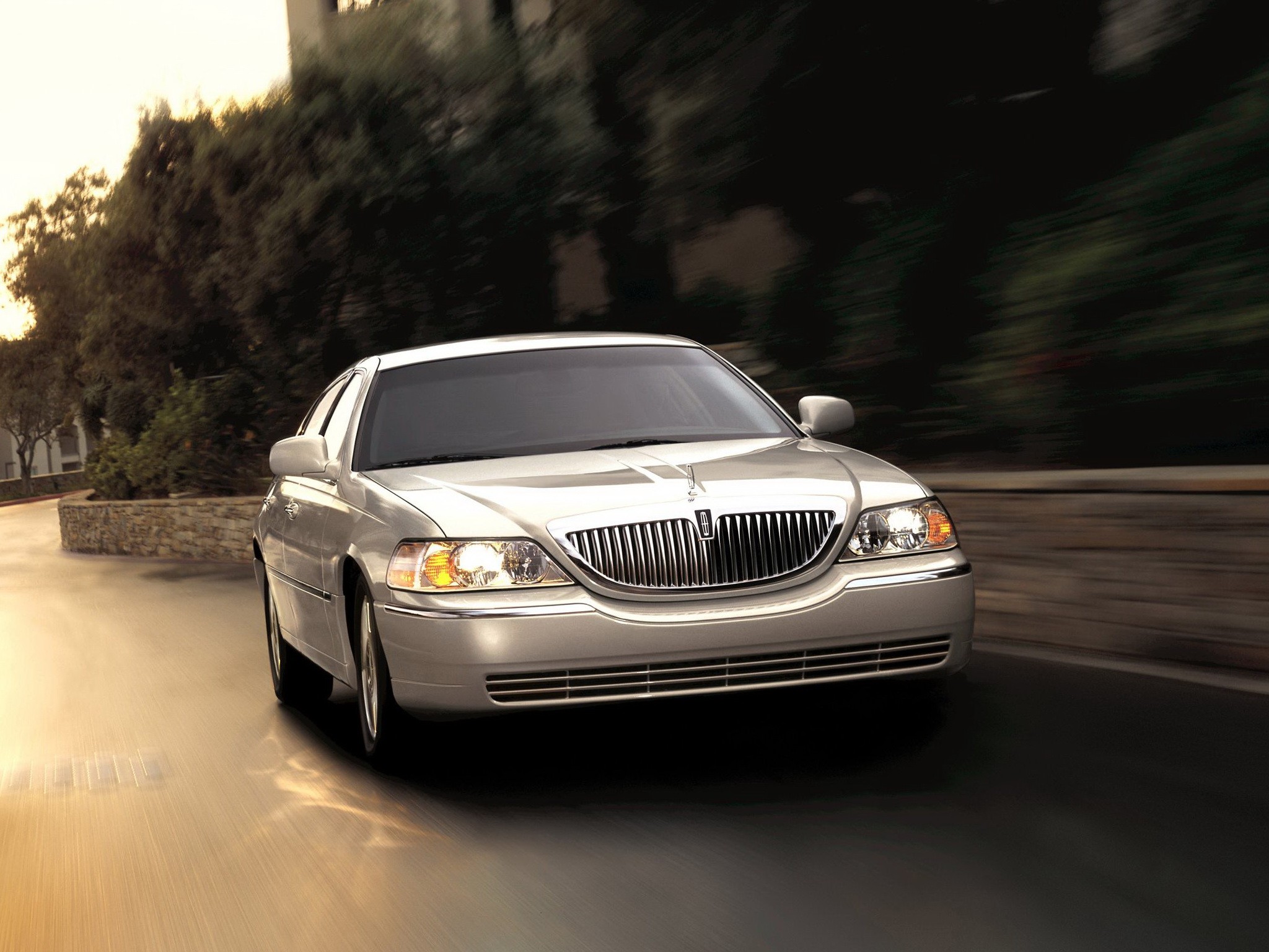 Lincoln Town Car photo 36