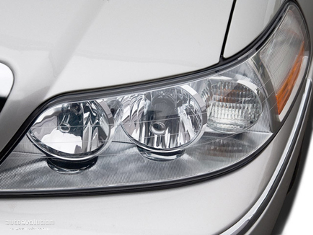 Lincoln Town Car photo 5