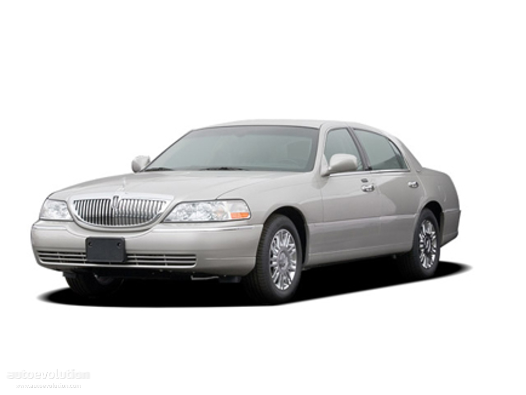 Lincoln Town Car photo 7