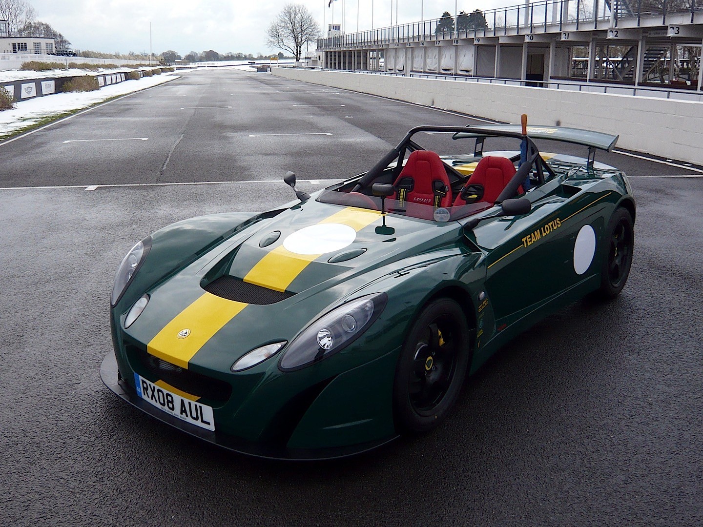Lotus 2 Eleven photo 11