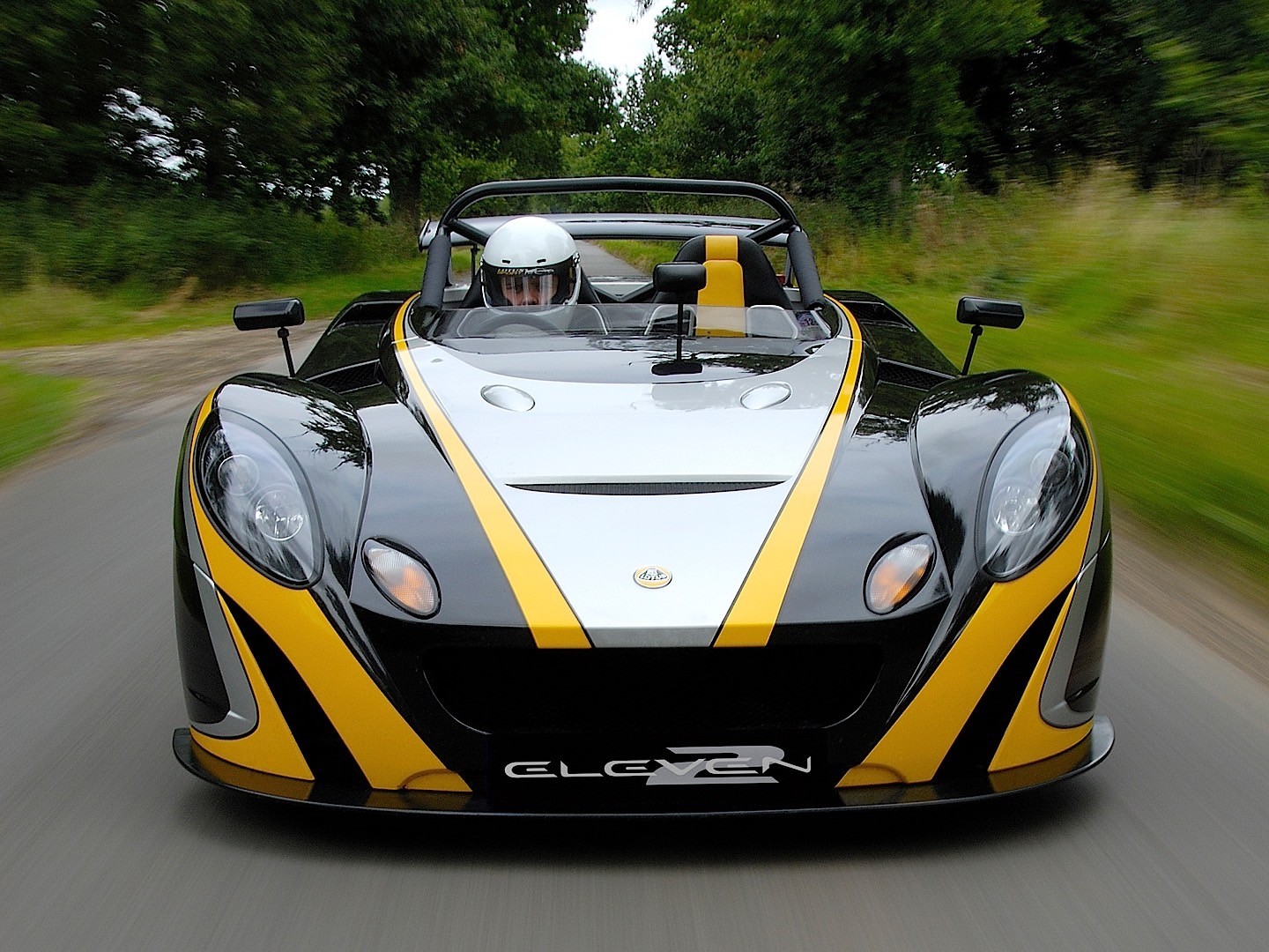 Lotus 2 Eleven photo 23