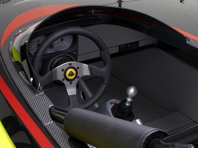 Lotus 2 Eleven photo 29