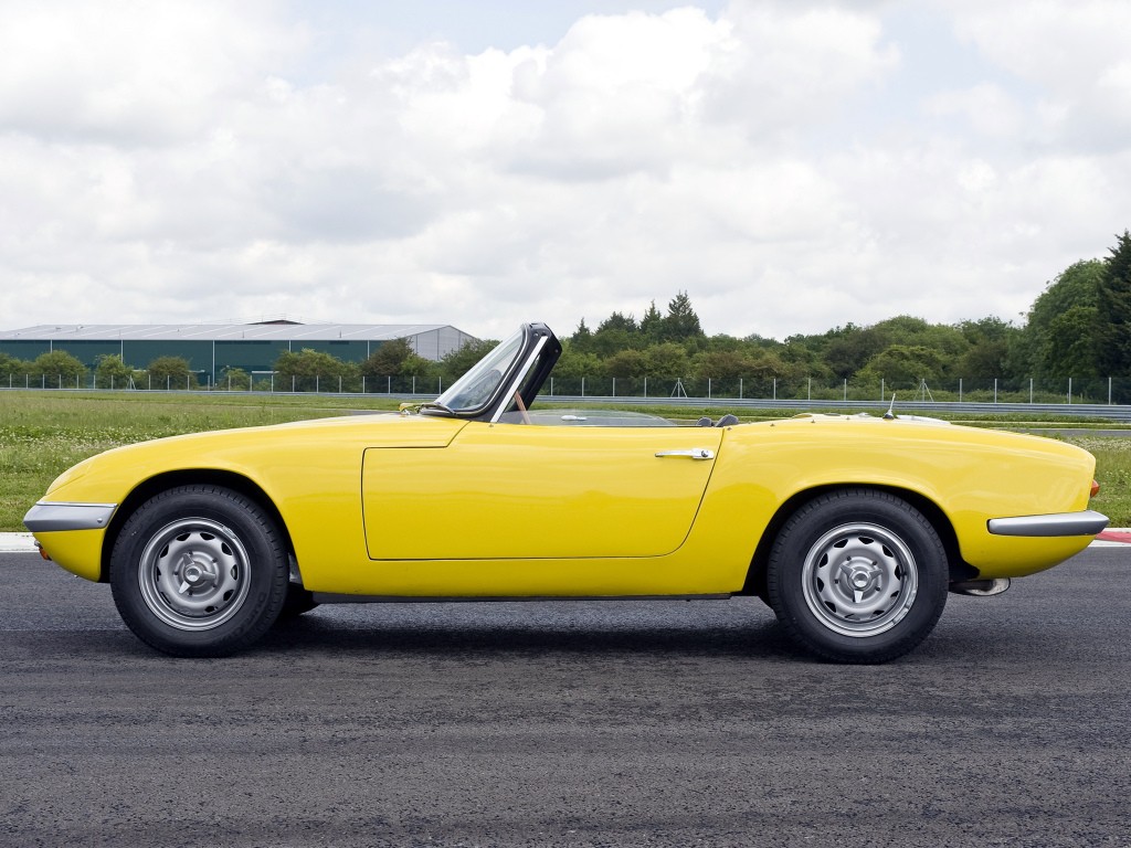 Lotus Elan photo 6
