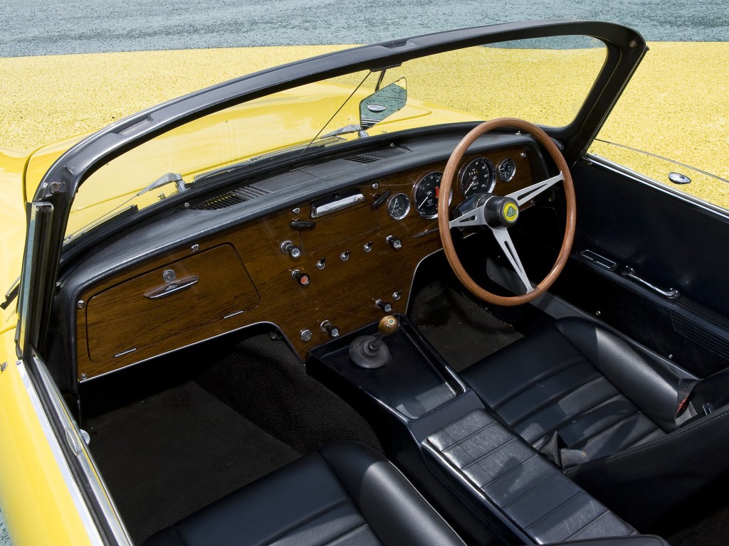Lotus Elan photo 7
