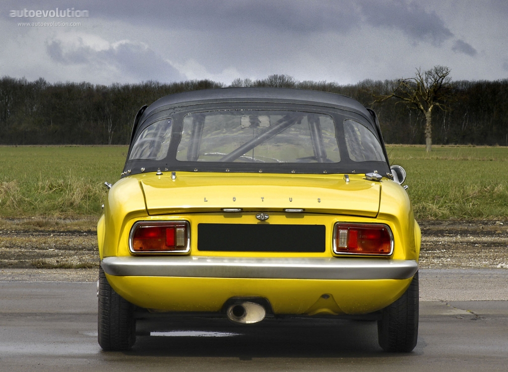 Lotus Elan photo 3
