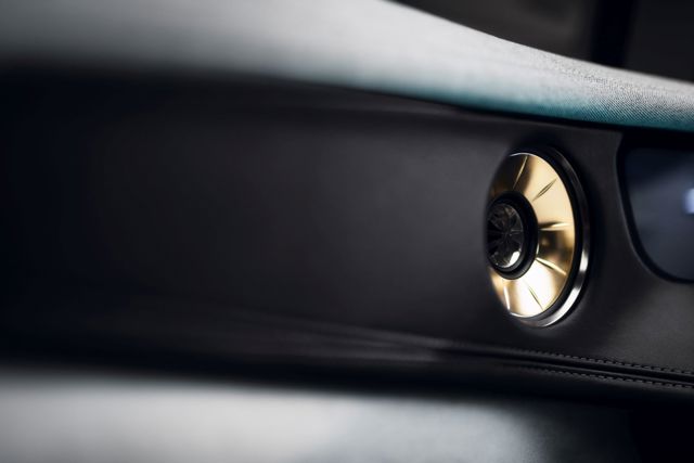 Lotus Eletre foto 23