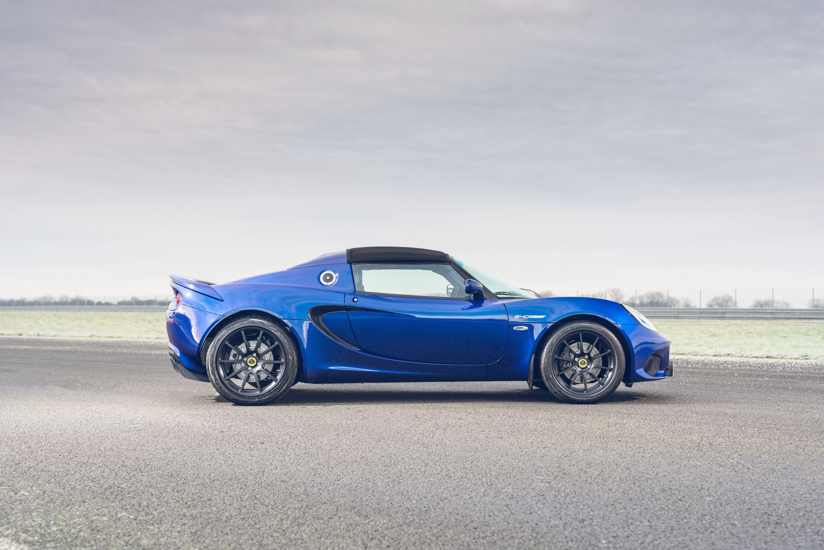 Lotus Elise photo 8