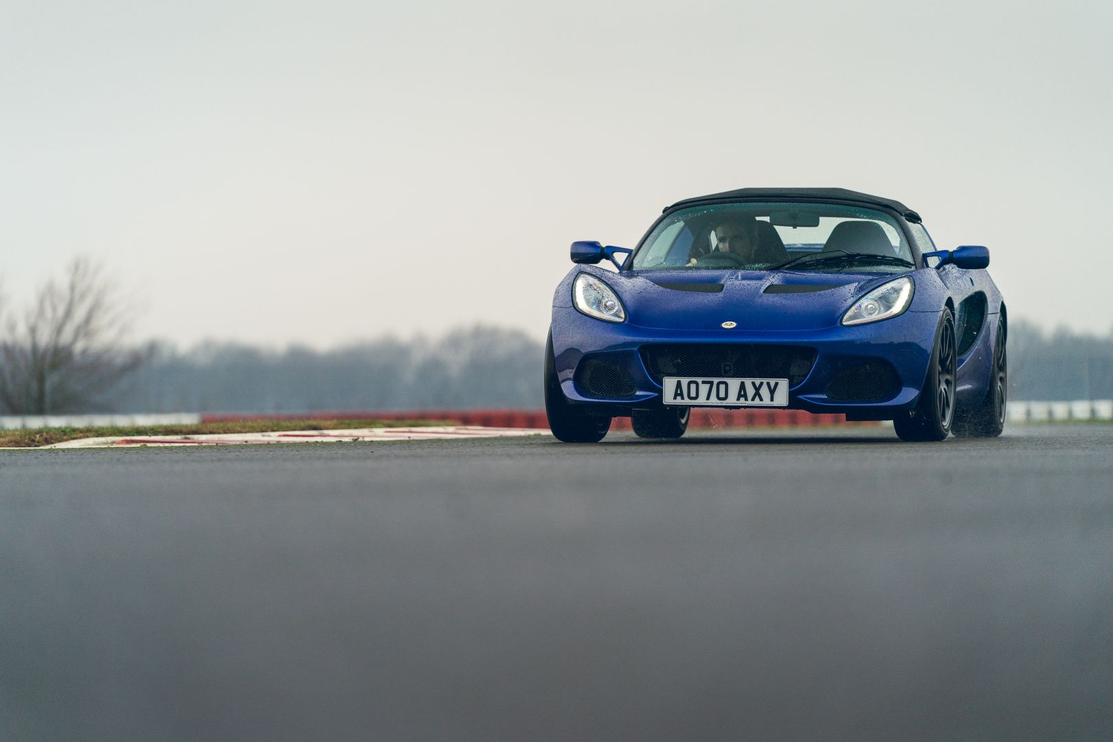 Lotus Elise photo 26