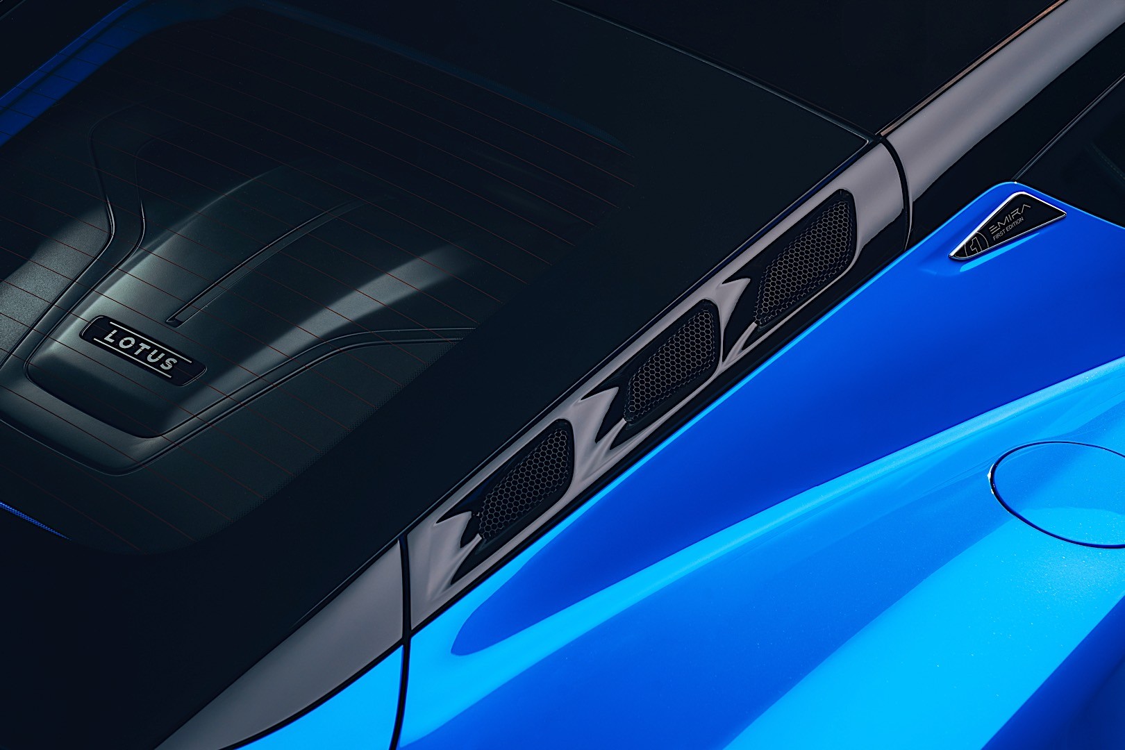 Lotus Emira photo 17