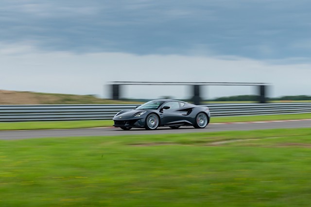 Lotus Emira Foto 19
