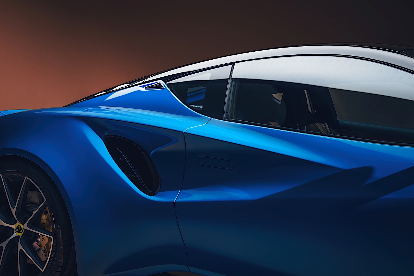 Lotus Emira photo 26