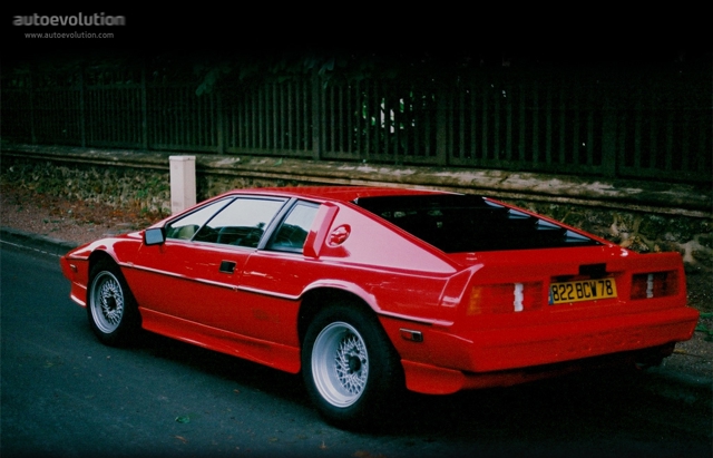 Lotus Esprit photo 19