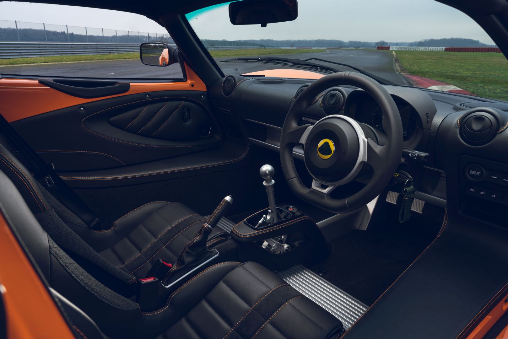 Lotus Exige photo 36