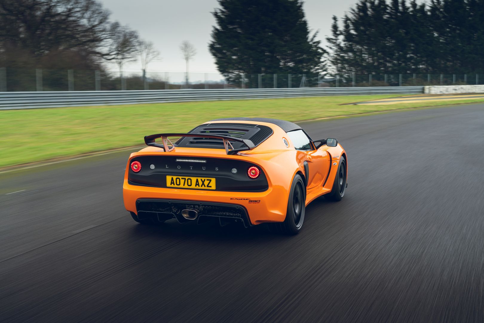 Lotus Exige photo 23